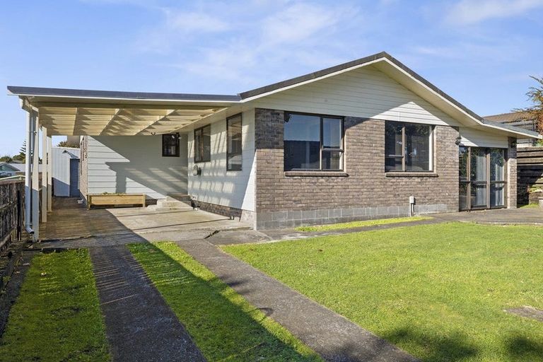 Photo of property in 30 Rahiri Street, Waitara, 4320