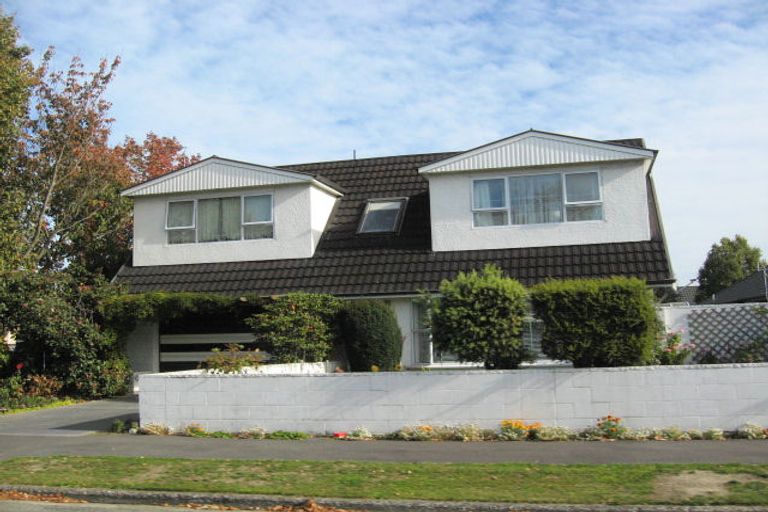 Photo of property in 2/11 Colman Avenue, Sockburn, Christchurch, 8042