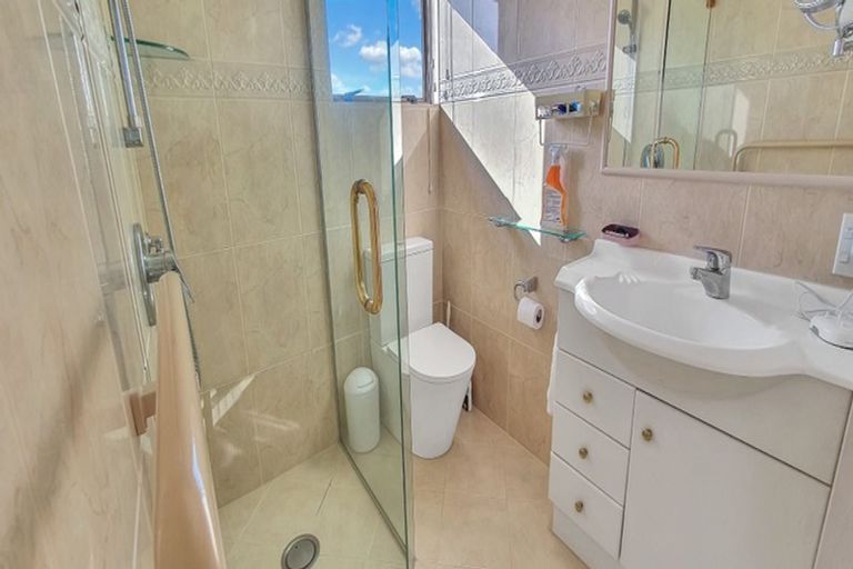 Photo of property in 1/15 Malloy Place, Eastern Beach, Auckland, 2012