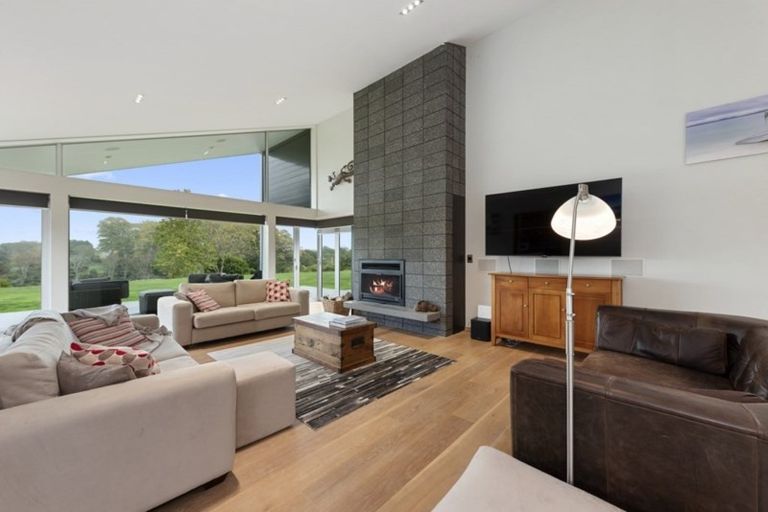 Photo of property in 2 Twin Oaks Drive, Tamahere, Hamilton, 3283