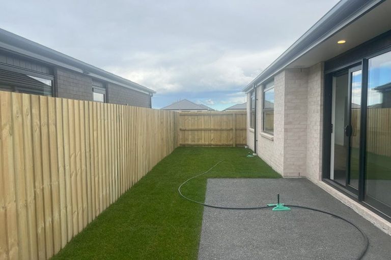 Photo of property in 27 Rita Angus Road, Belfast, 8051