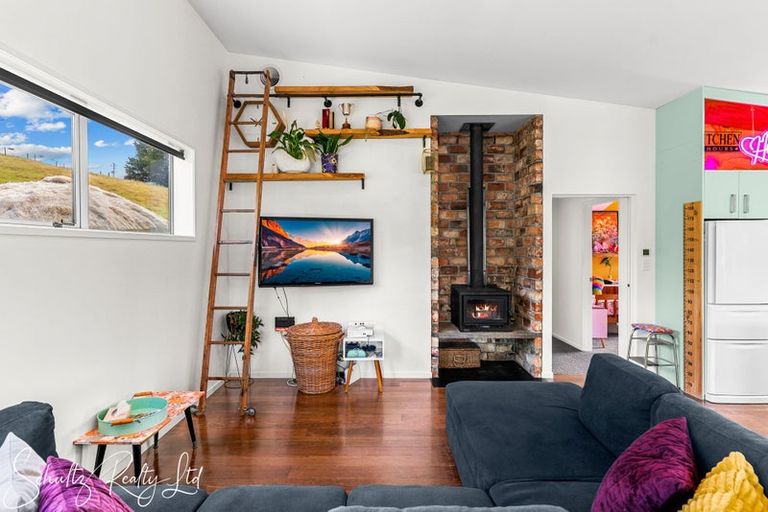 Photo of property in 37 Willow Lane, Maungaturoto, 0588