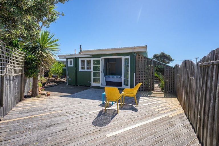 Photo of property in 6 Rangiuru Road, Otaki Beach, Otaki, 5512