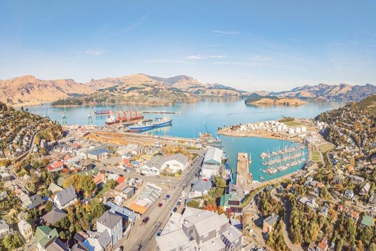 Photo of property in 1 Coleridge Terrace, Lyttelton, 8082