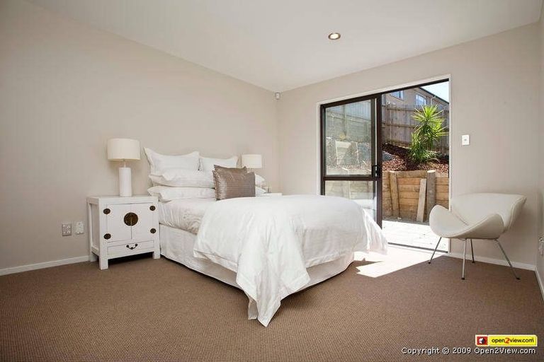 Photo of property in 22 Catlins Place, Fairview Heights, Auckland, 0632