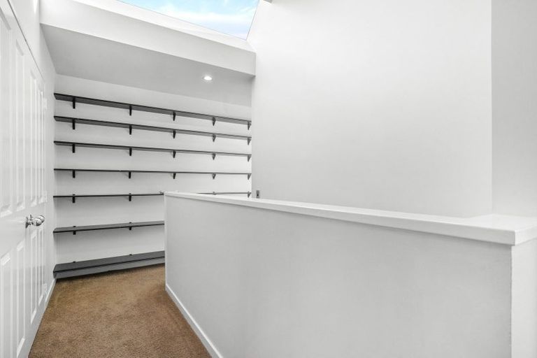 Photo of property in 124b The Ridgeway, Mornington, Wellington, 6021