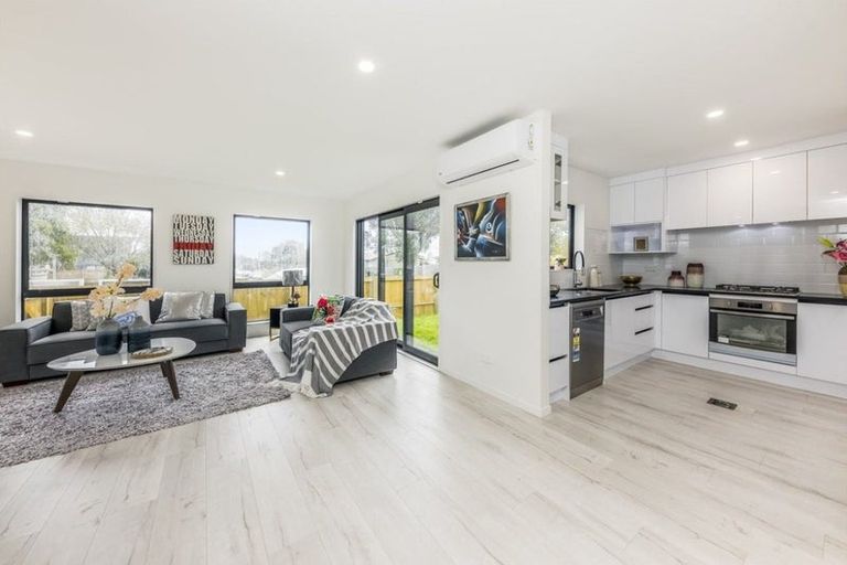 Photo of property in 141a Russell Road, Manurewa, Auckland, 2102