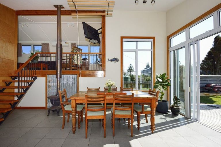 Photo of property in 10 Kuku Avenue, Mahia, Nuhaka, 4198