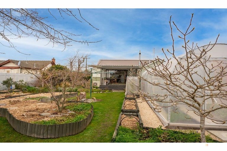 Photo of property in 8 Moorhouse Street, Waimate, 7924