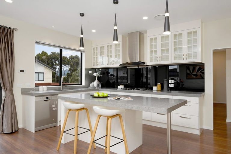 Photo of property in 108 San Valentino Drive, Henderson, Auckland, 0612