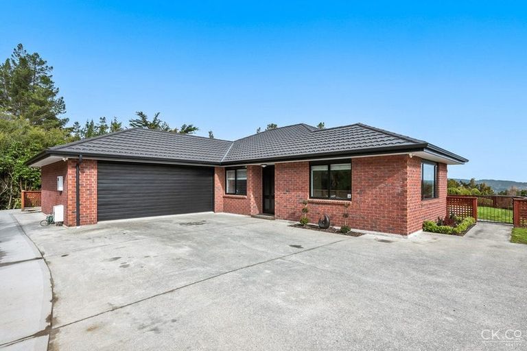 Photo of property in 3 Streets Way, Timberlea, Upper Hutt, 5018