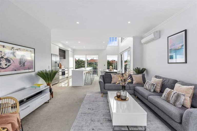 Photo of property in 11 Frances Bryers Road, Hobsonville, Auckland, 0616