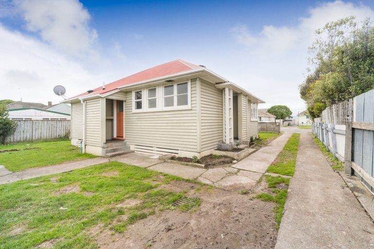 Photo of property in 4 Thames Street, Roslyn, Palmerston North, 4414