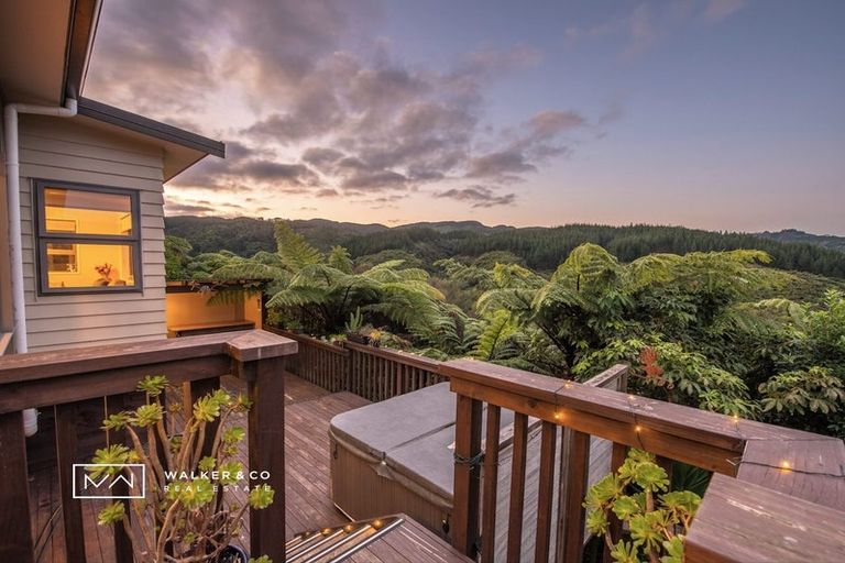 Photo of property in 29 Mcewen Crescent, Riverstone Terraces, Upper Hutt, 5018
