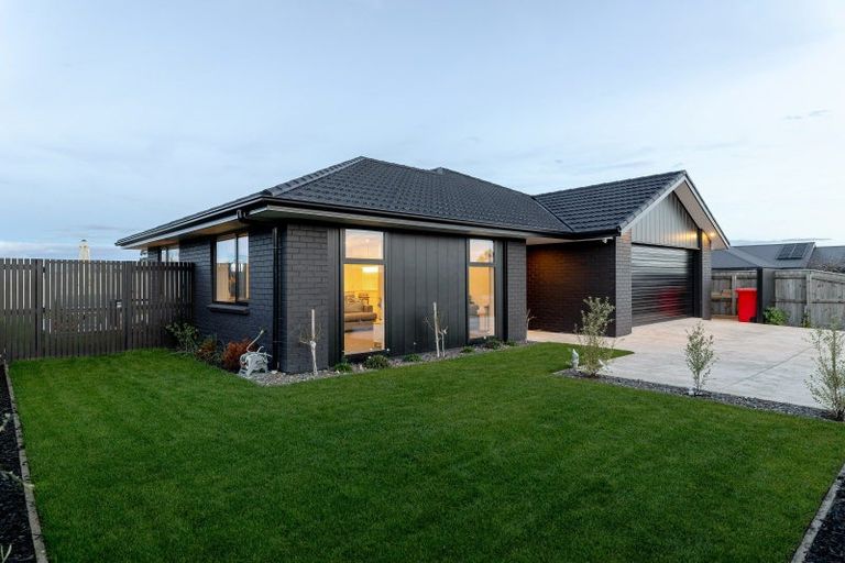 Photo of property in 120 Churcher Street, Maewa, Feilding, 4702