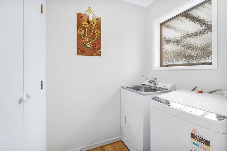 Photo of property in 42 Garland Drive, St Andrews, Hamilton, 3200