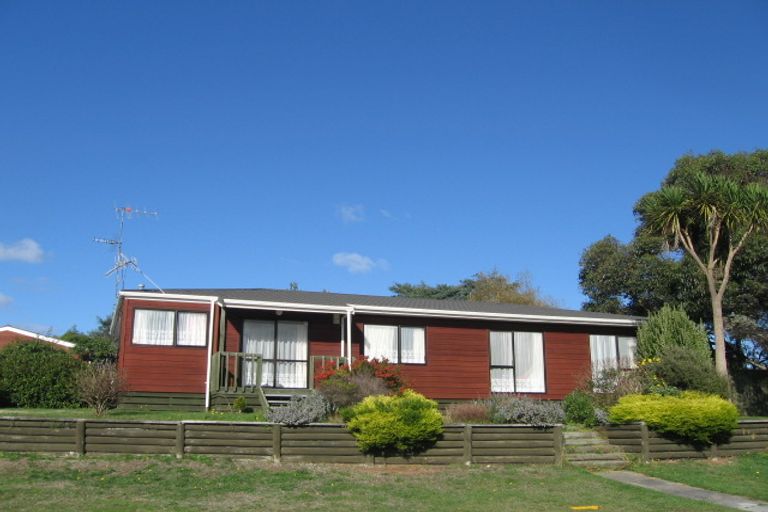 Photo of property in 98 Langdale Avenue, Paraparaumu, 5032