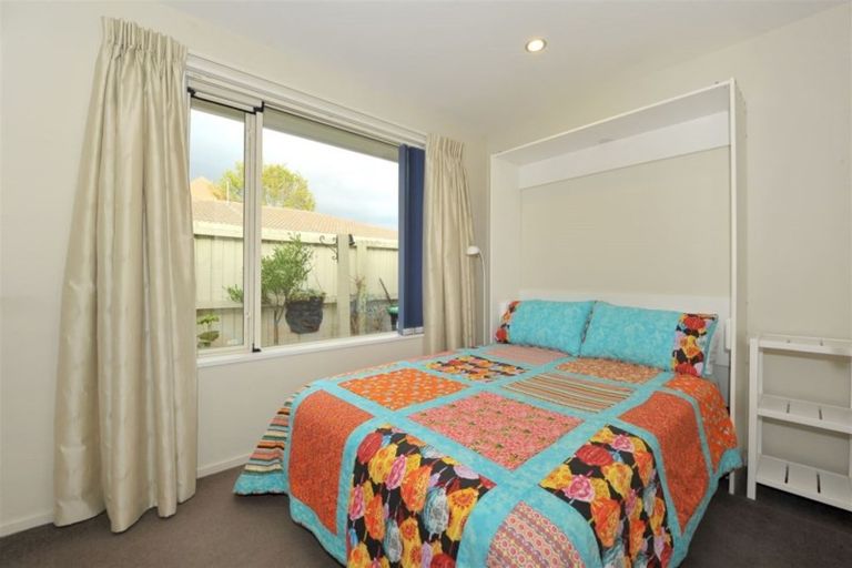 Photo of property in 23d Grassmere Street, Papanui, Christchurch, 8052
