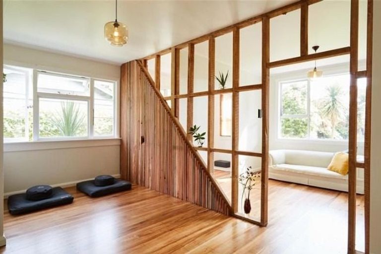 Photo of property in 12 Tamar Street, New Plymouth, 4310