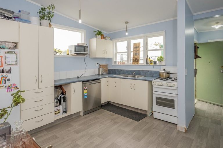 Photo of property in 123 Cambridge Street, Levin, 5510