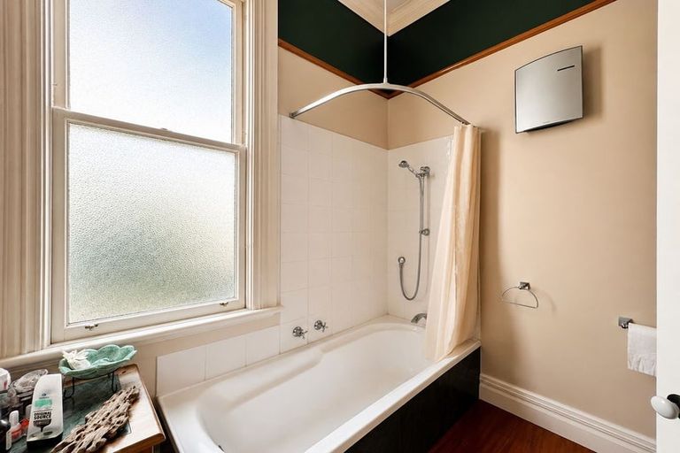 Photo of property in 18 Wansbeck Street, South Hill, Oamaru, 9400