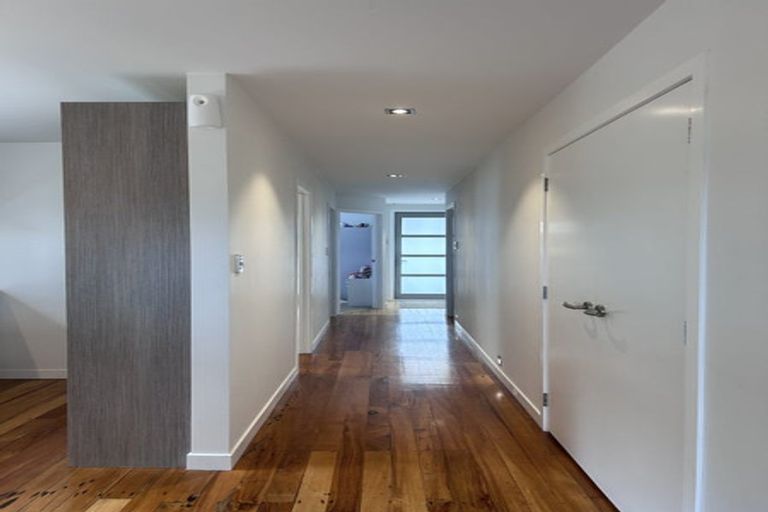 Photo of property in 22 Tiri Road, Manly, Whangaparaoa, 0930