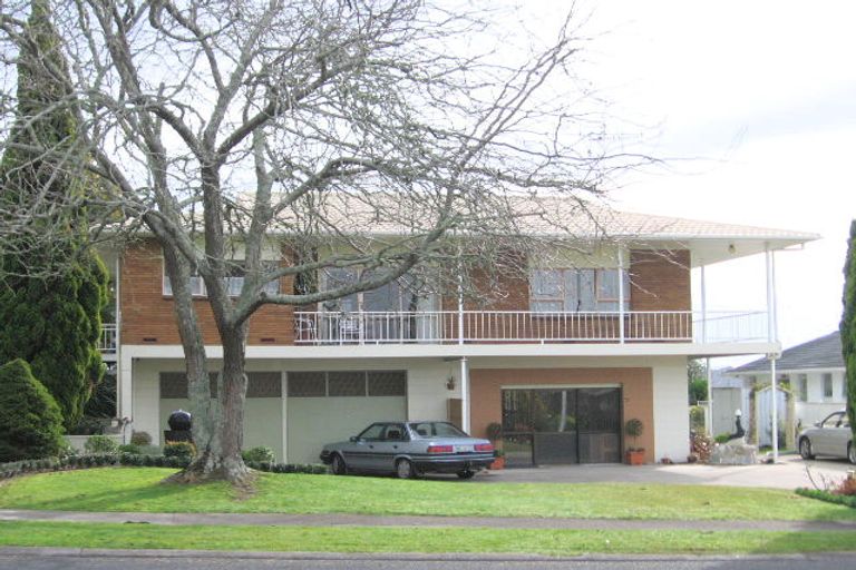 Photo of property in 9 Madill Road, St Andrews, Hamilton, 3200