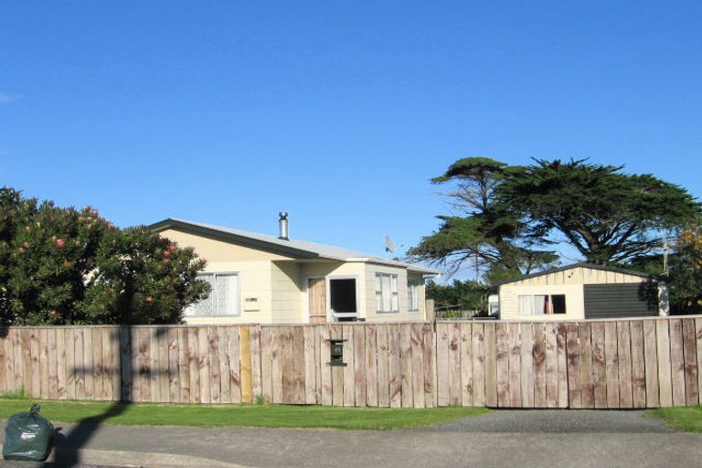 Photo of property in 45 Rangiuru Road, Otaki Beach, Otaki, 5512