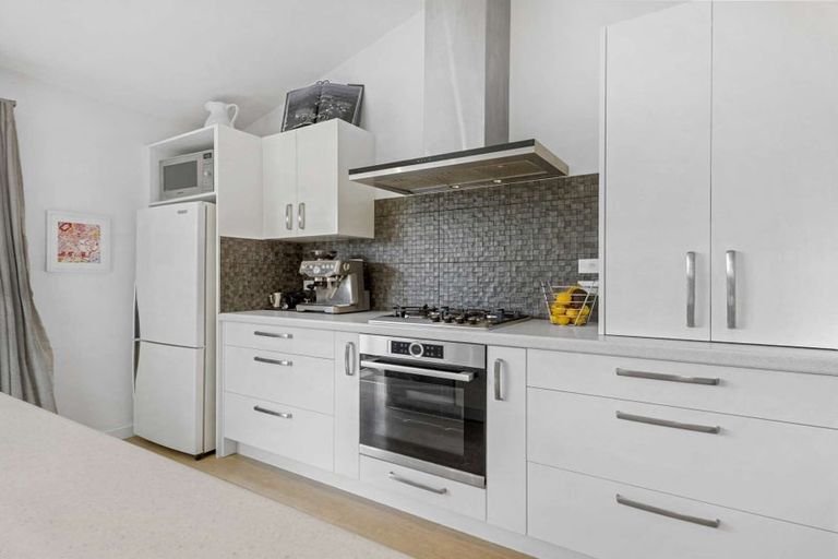 Photo of property in 10 Gregory Grove, Clive, 4102