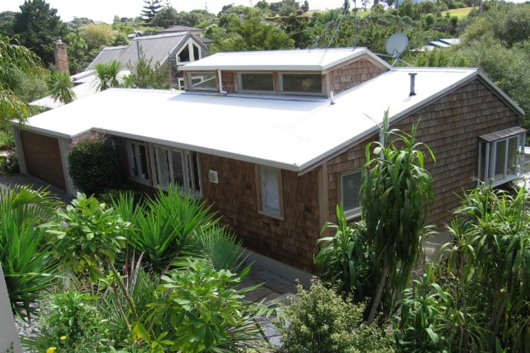 Photo of property in 106 Braemar Road, Castor Bay, Auckland, 0620