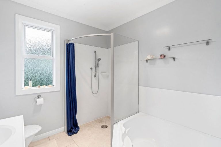 Photo of property in 6 Cambridge Street, Levin, 5510