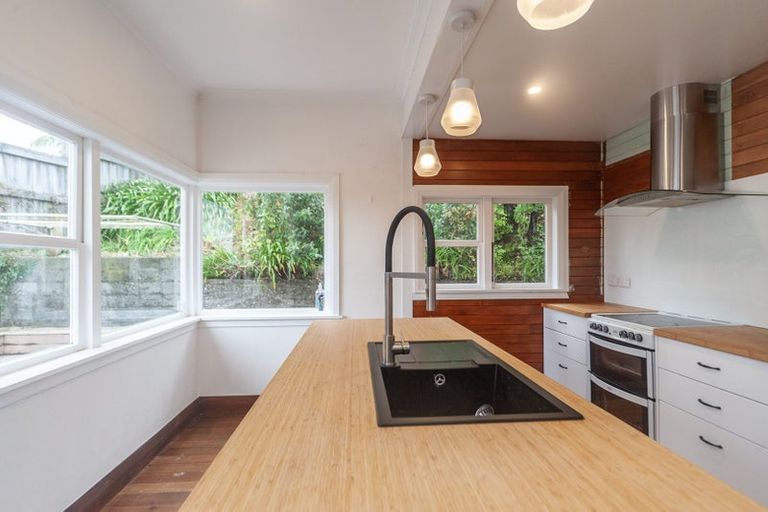 Photo of property in 5 Jalna Avenue, Khandallah, Wellington, 6035