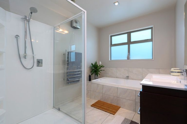 Photo of property in 355 Princes Drive, Britannia Heights, Nelson, 7010