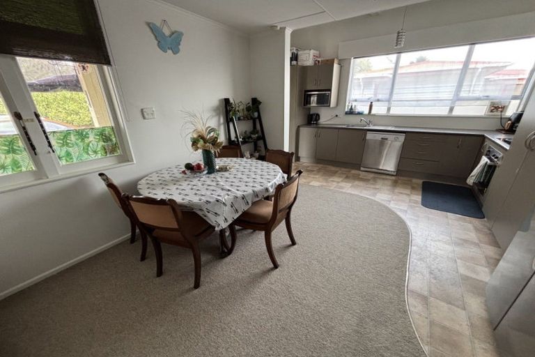 Photo of property in 800 Tremaine Avenue, Roslyn, Palmerston North, 4414