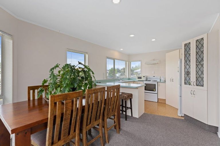 Photo of property in 10 Sunvale Place, Gate Pa, Tauranga, 3112