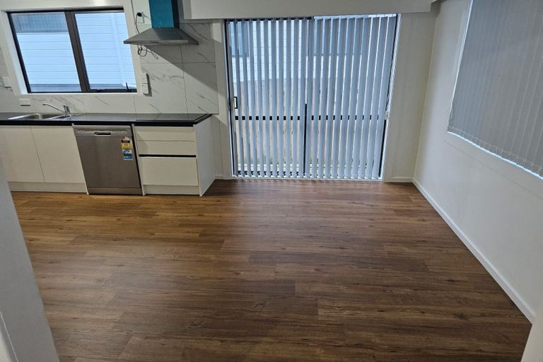 Photo of property in 22 Kelkirk Street, Kelston, Auckland, 0602