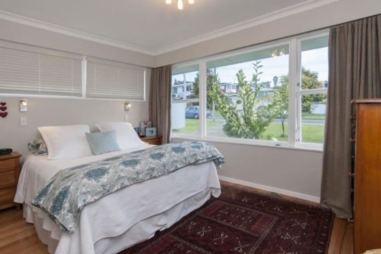 Photo of property in 50 Goods Road, Otumoetai, Tauranga, 3110