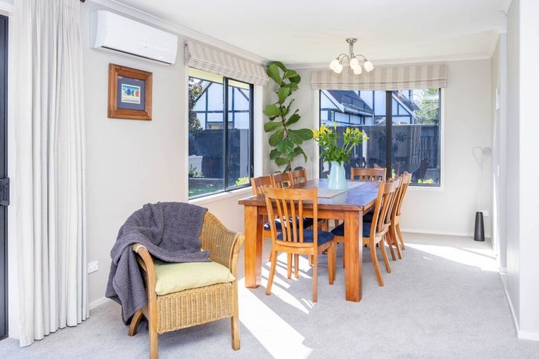 Photo of property in 31 Nielsen Gardens, Rototuna, Hamilton, 3210