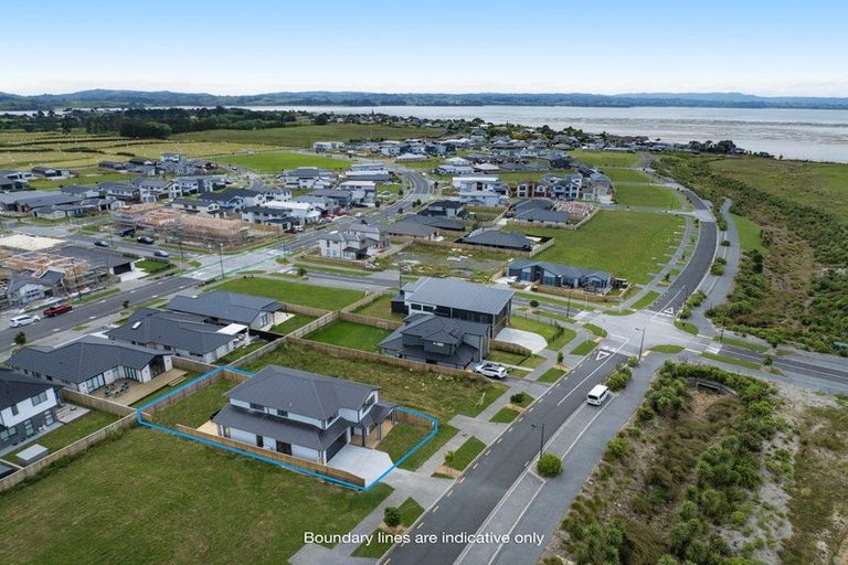 Photo of property in 75 Mutetai Road, Clarks Beach, 2122