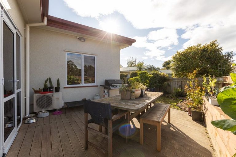Photo of property in 1 Williams Terrace, Fitzherbert, Palmerston North, 4410