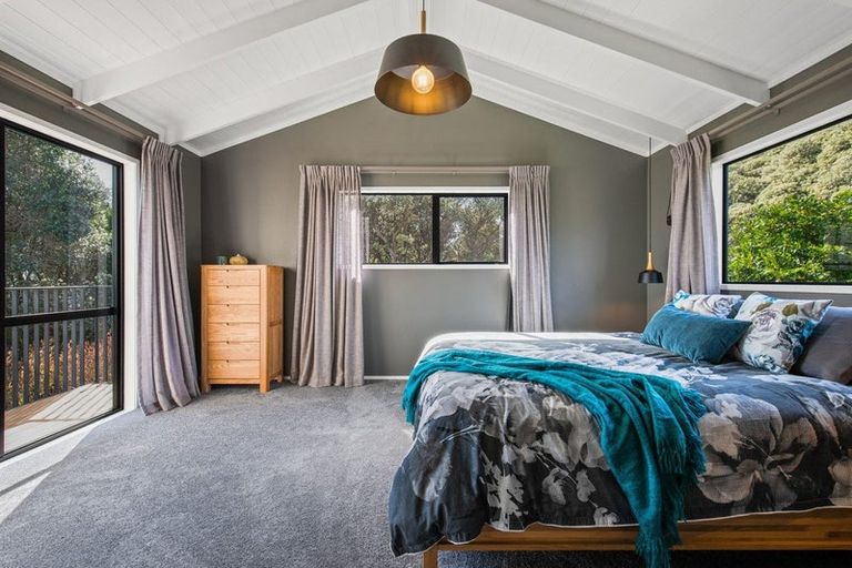 Photo of property in 76 Torkar Road, Clarks Beach, 2122