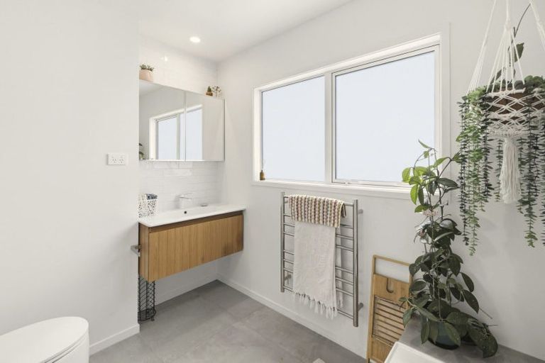 Photo of property in 5 Marjorie Lane, Papamoa Beach, Papamoa, 3118