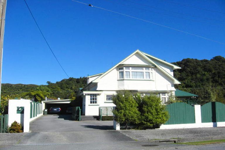 Photo of property in 2 Eva Street, Greymouth, 7805