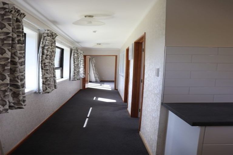 Photo of property in 42-44 David Crescent, Karori, Wellington, 6012