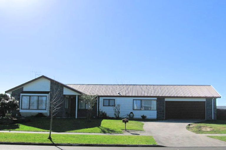 Photo of property in 32 Admiral Crescent, Flagstaff, Hamilton, 3210