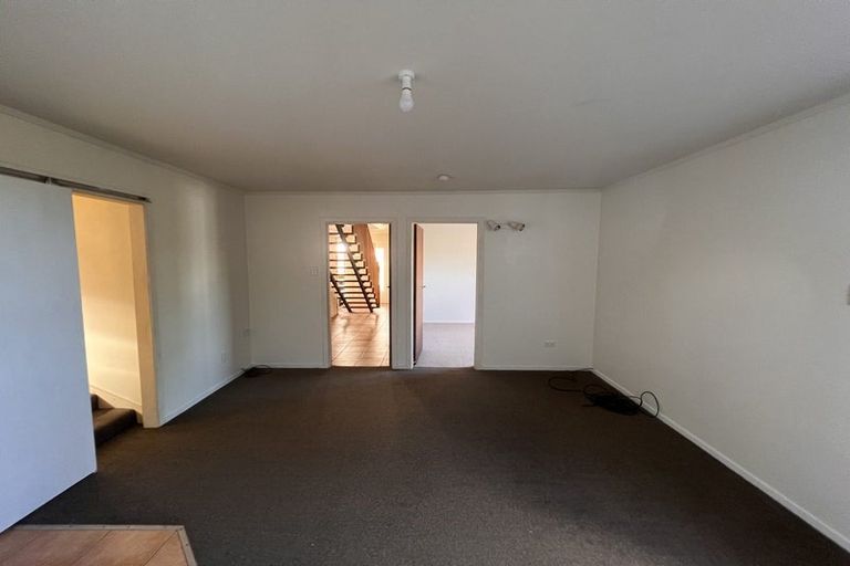 Photo of property in 86 Rosario Crescent, Red Beach, 0932