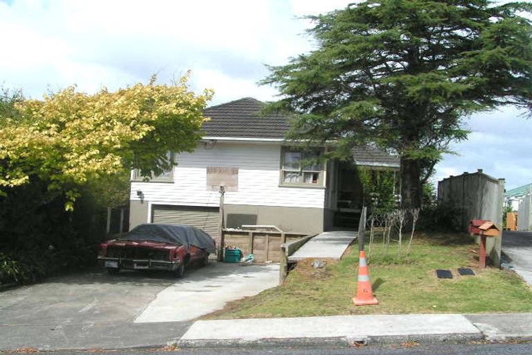 Photo of property in 1/20 Lyttelton Avenue, Forrest Hill, Auckland, 0620