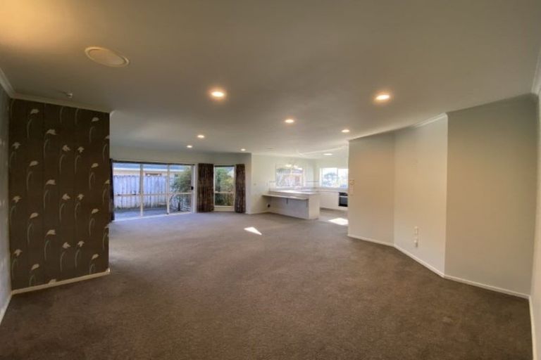 Photo of property in 165 Heta Road, Highlands Park, New Plymouth, 4312