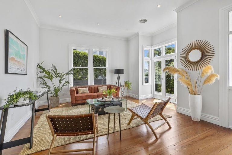 Photo of property in 5a Fortunatus Street, Brooklyn, Wellington, 6021