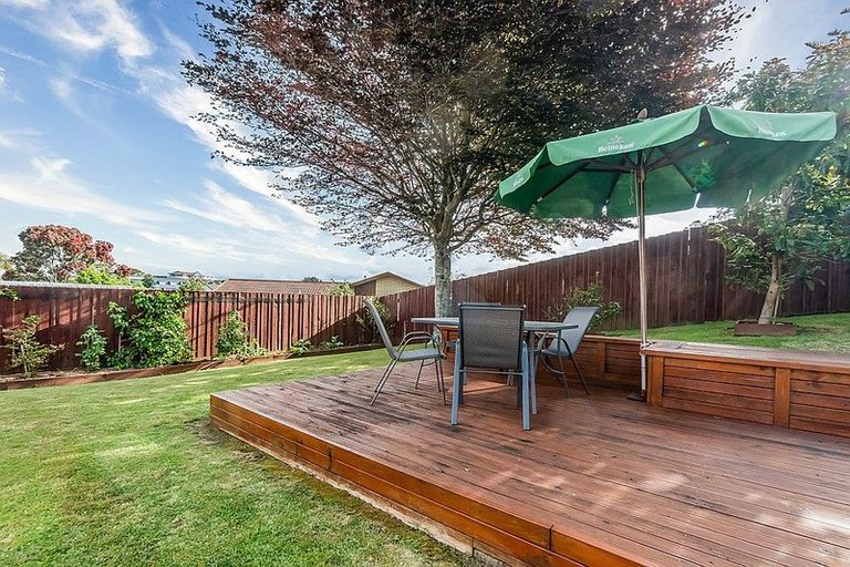 Photo of property in 24 Tiverton Crescent, Whalers Gate, New Plymouth, 4310